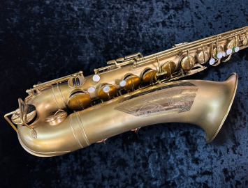 Photo Vintage Selmer Paris New Large Bore – Restored Matte Gold Lacquer, Serial #14777